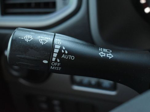 Used 2024 Nissan Titan PRO-4X w/ Pro-4x Convenience Package AWD/4WD image 22