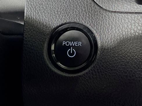 Used 2025 Toyota Camry SE FWD image 23