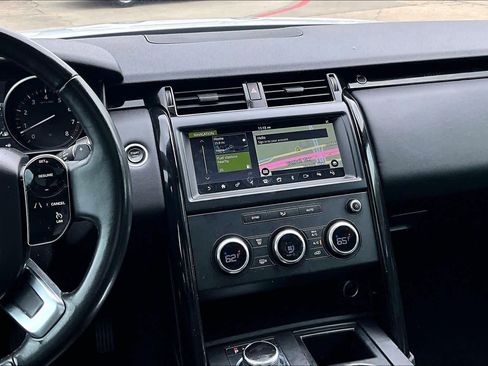 Used 2019 Land Rover Discovery SE AWD/4WD image 7