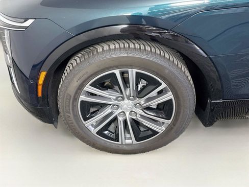 Used 2024 Cadillac Lyriq Luxury w/ LPO, Floor Liner Package AWD/4WD image 24