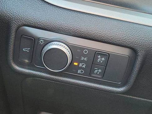 Used 2020 Ford Explorer XLT w/ Comfort Package AWD/4WD image 20