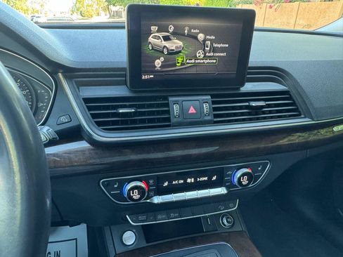 Used 2019 Audi Q5 2.0T Premium AWD/4WD image 41