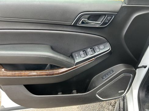 Used 2019 Chevrolet Suburban LT image 10