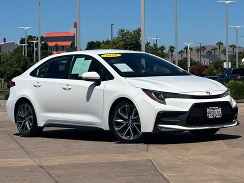 Certified 2021 Toyota Corolla SE w/ Carpet Mat Package (TMS) FWD image 2