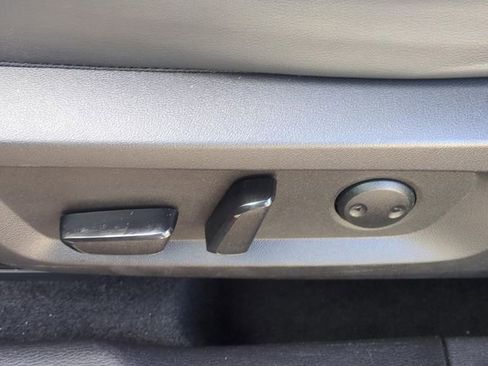 Used 2024 Mitsubishi Outlander SE Black Edition image 18