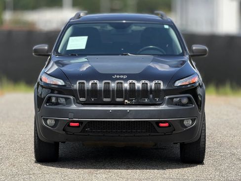 Used 2015 Jeep Cherokee Trailhawk AWD/4WD image 5
