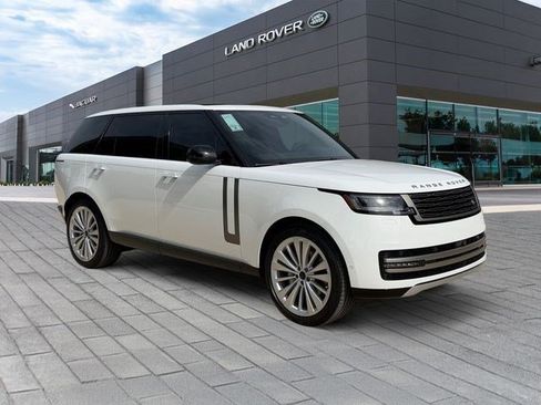 New 2026 Land Rover Range Rover Long Wheelbase SE AWD/4WD image 7