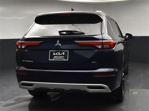 Used 2024 Mitsubishi Outlander SEL image 7
