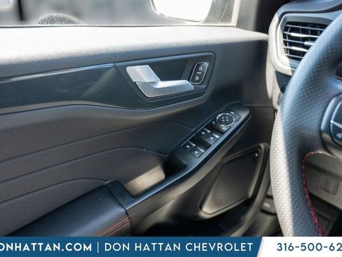 Used 2025 Ford Escape ST-Line image 18