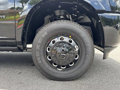 New 2026 RAM 3500 Limited AWD/4WD image 12