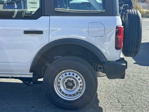 New 2025 Ford Bronco 4-Door image 35