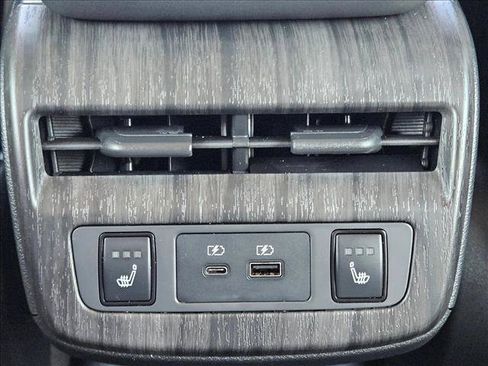 Used 2023 Nissan Ariya FWD image 18