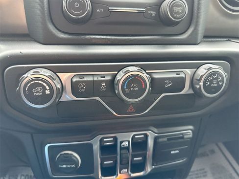 Used 2020 Jeep Wrangler Unlimited Sport S image 15