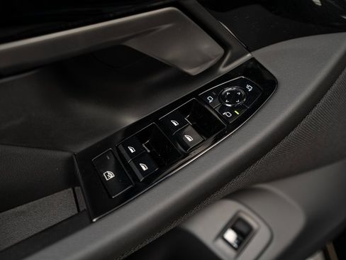 New 2026 BMW 530i xDrive w/ M Sport Package image 22