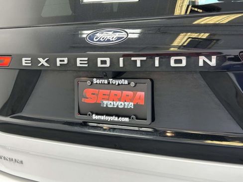 Used 2025 Ford Expedition Platinum AWD/4WD image 11