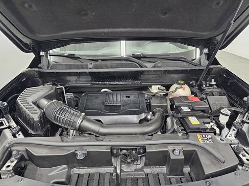 Used 2023 GMC Acadia SLE FWD image 10