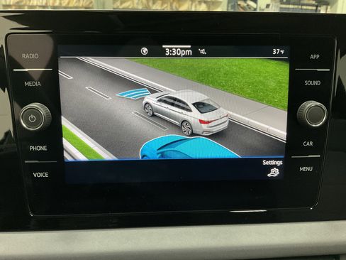 New 2026 Volkswagen Jetta SE image 4