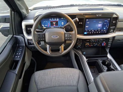 Used 2025 Ford F350 XLT w/ Black Appearance Package image 9