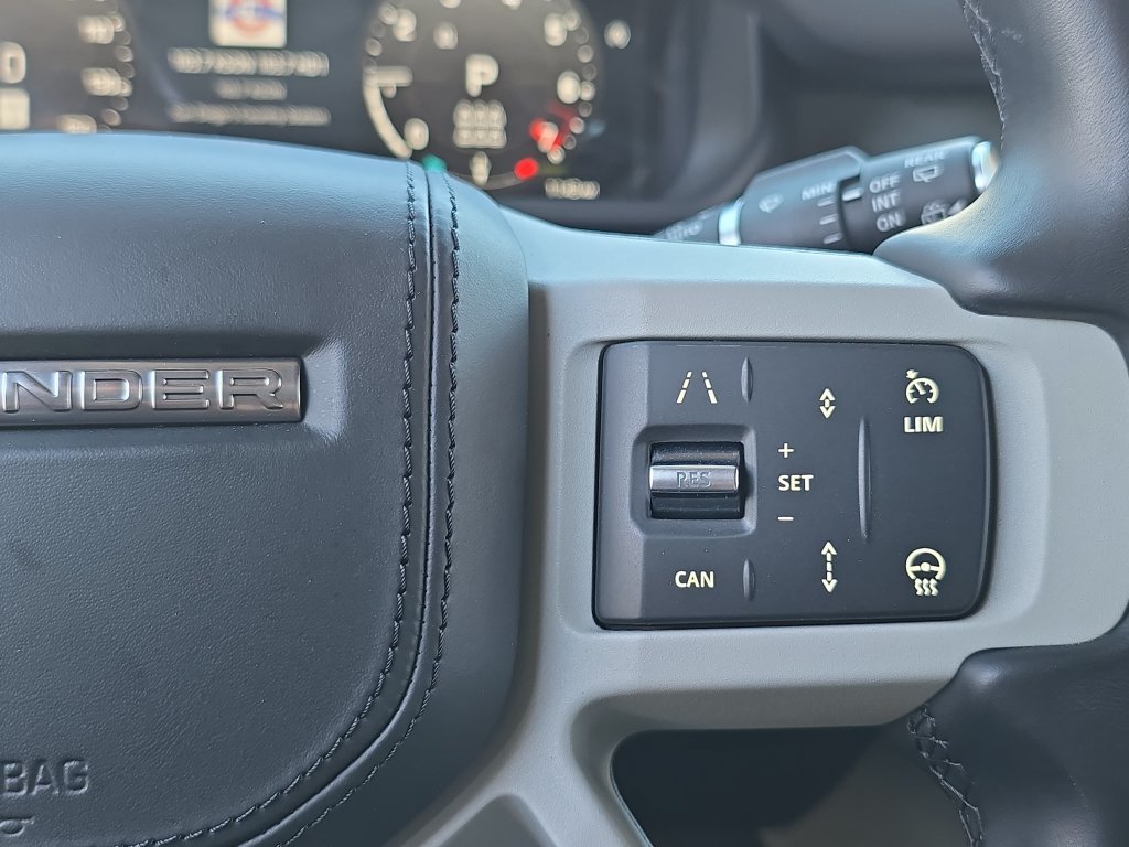 Certified 2024 Land Rover Defender 130 X-Dynamic SE AWD/4WD image 19