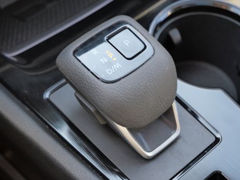 Used 2025 Nissan Rogue SL w/ Tech Package image 25