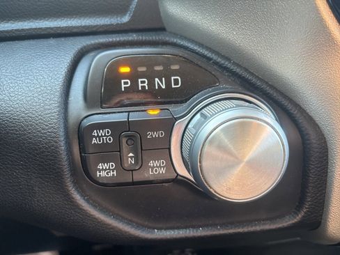 Used 2019 RAM 1500 Laramie image 12