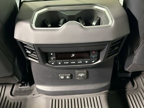 Used 2025 Toyota Sequoia Platinum AWD/4WD image 20