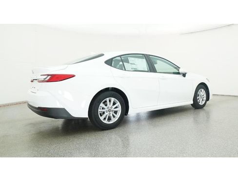 New 2026 Toyota Camry LE image 25