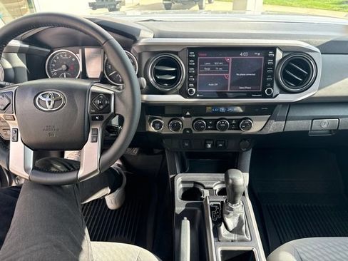 Used 2023 Toyota Tacoma SR5 AWD/4WD image 33
