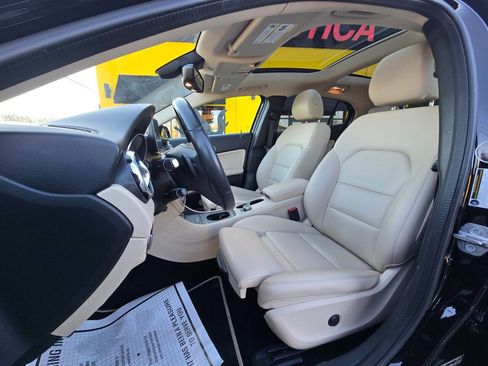 Used 2018 Mercedes-Benz GLA 250 4MATIC image 11