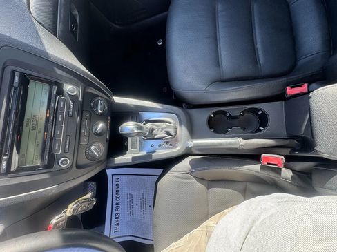 Used 2011 Volkswagen Jetta SE image 12