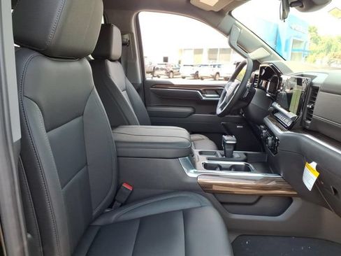 New 2026 Chevrolet Silverado 1500 RST w/ Dark Appearance Package AWD/4WD image 14