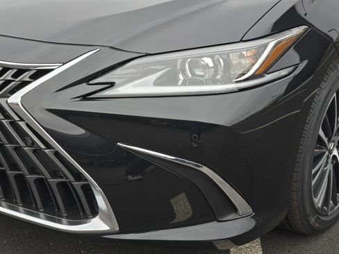 New 2025 Lexus ES 350 w/ Premium Package image 6