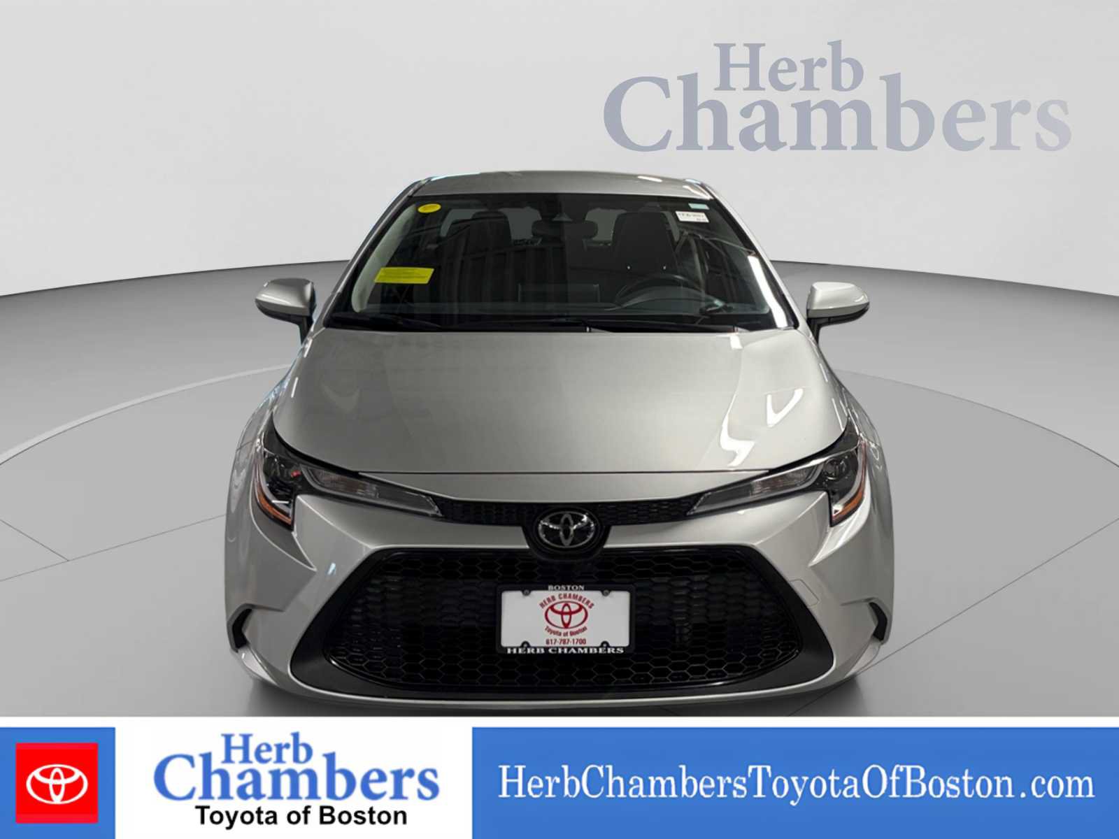 Used 2021 Toyota Corolla LE w/ LE Convenience Package FWD image 2