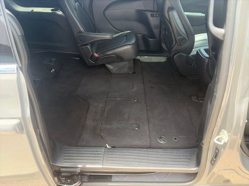 Used 2025 Chrysler Pacifica Select FWD image 20