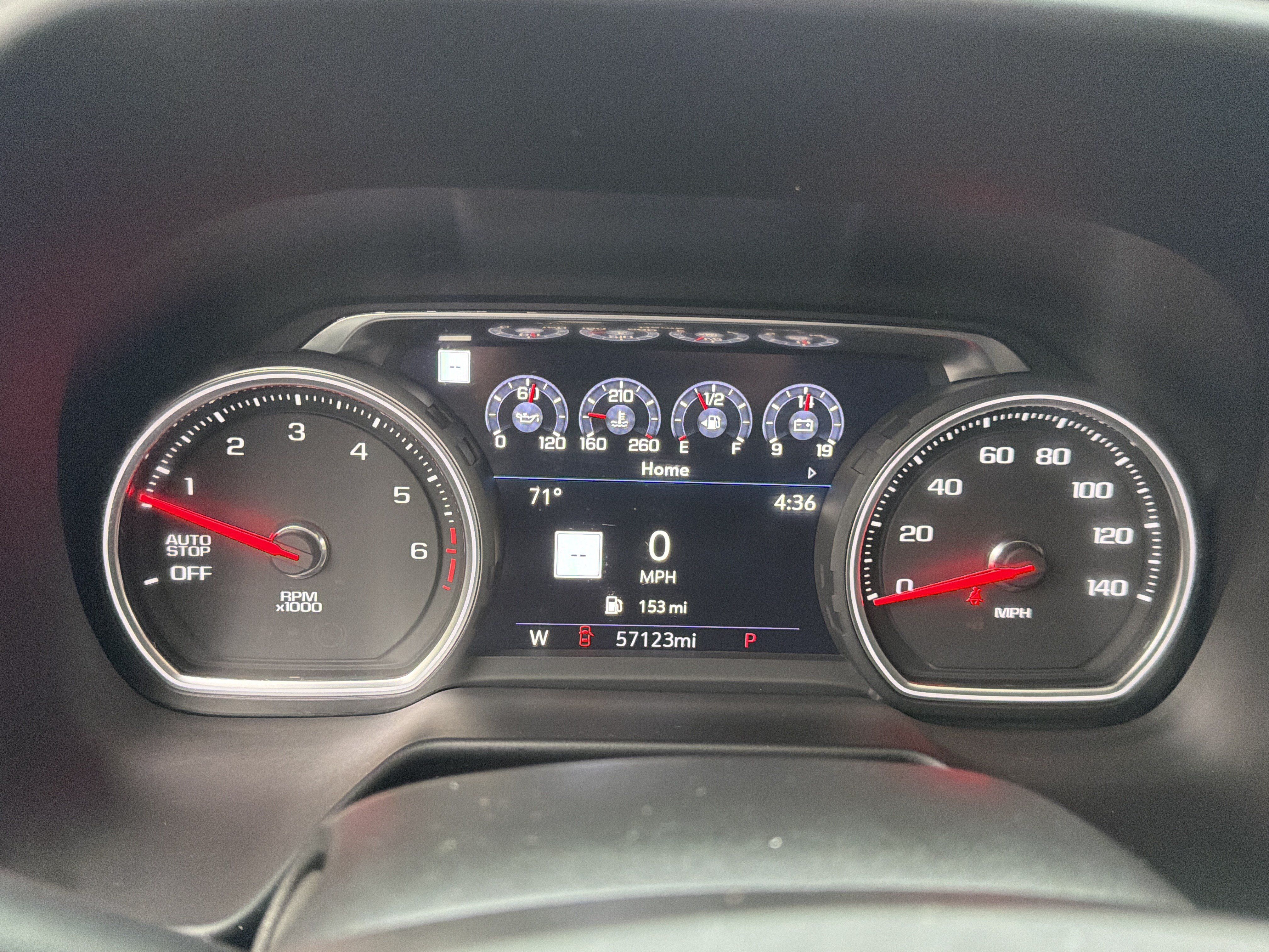 Used 2021 Chevrolet Tahoe Premier w/ Premium Package RWD image 21