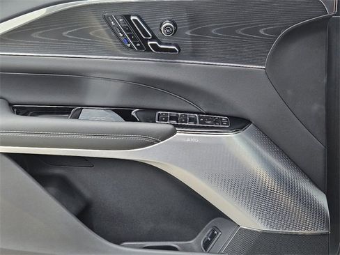 New 2024 Cadillac Lyriq Sport image 21