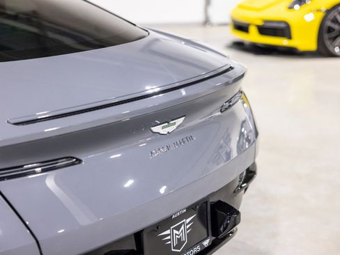 Used 2019 Aston Martin DB11 AMR image 15