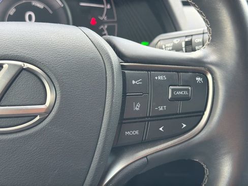 Used 2021 Lexus UX 250h w/ Premium Package AWD/4WD image 27