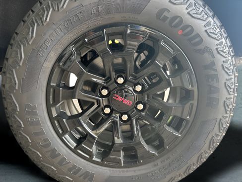 New 2026 GMC Canyon Elevation w/ Convenience Package AWD/4WD image 10