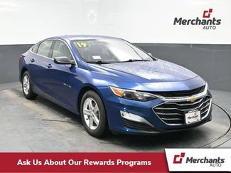 Used 2019 Chevrolet Malibu LS image 1