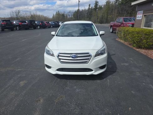 Used 2017 Subaru Legacy 2.5i Premium AWD/4WD image 4