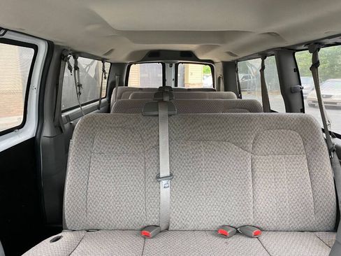 Used 2008 Chevrolet Express 3500 Extended Passenger w/ LT Preferred Equipment Group RWD image 19