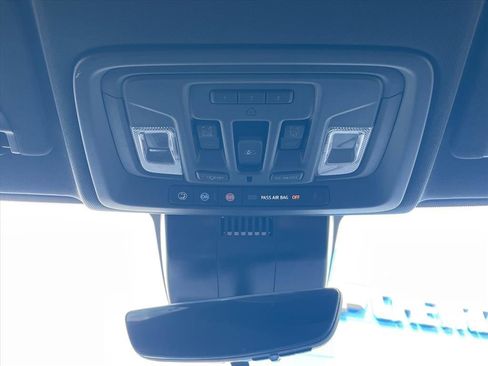 Used 2025 Chevrolet Silverado 1500 High Country AWD/4WD image 22