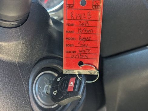 Used 2013 Nissan Rogue S image 15
