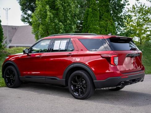 Used 2024 Ford Explorer ST-Line w/ Class IV Trailer Tow Package AWD/4WD image 7