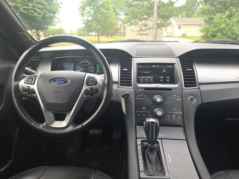 Used 2013 Ford Taurus SEL FWD image 13