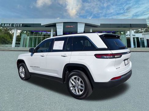 Used 2025 Jeep Grand Cherokee Laredo X image 6