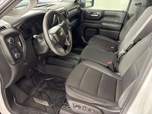 Used 2024 Chevrolet Silverado 2500 Custom w/ Custom Value Package AWD/4WD image 31