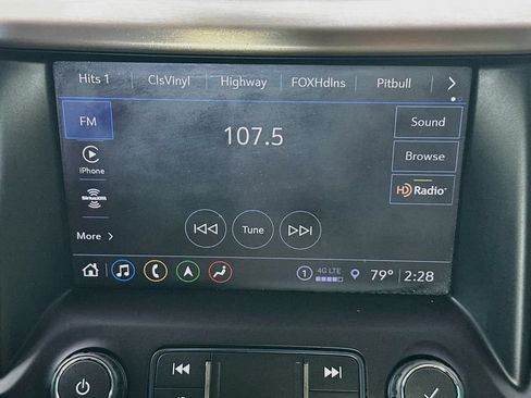 Used 2021 GMC Acadia Denali w/ Denali Technology Package FWD image 17