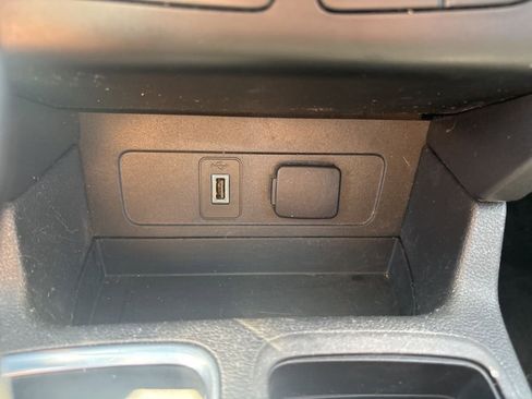 Used 2019 Ford Escape SEL image 40